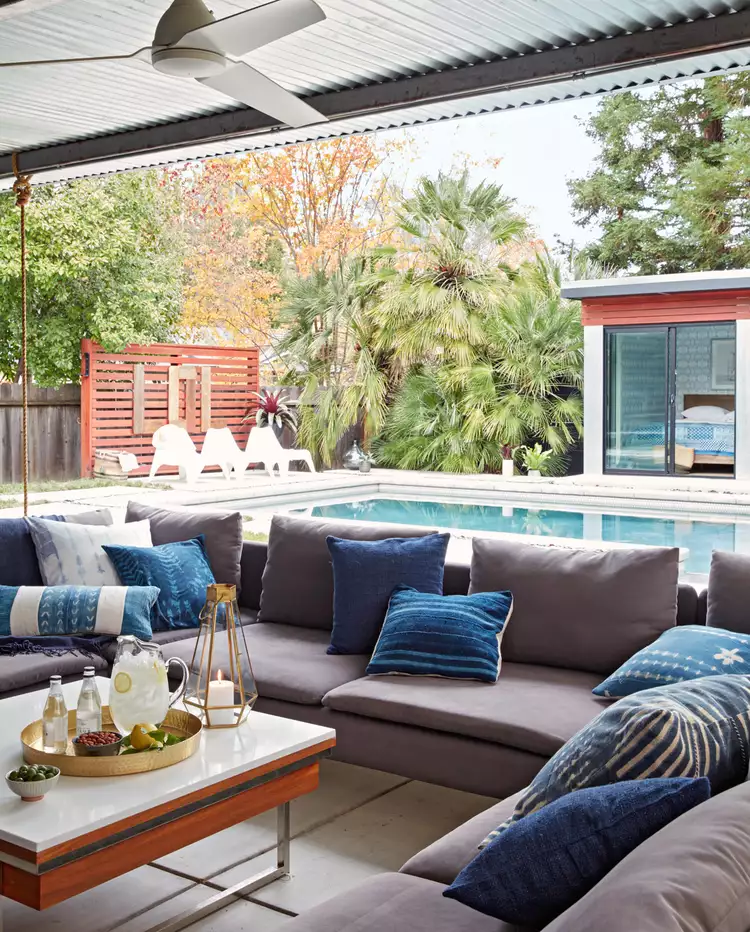 poolside-lounge-area-dd06ad78-96b70ccab22044f6ae93c1ab9c9b12c4 poolside-lounge-area-dd06ad78-96b70ccab22044f6ae93c1ab9c9b12c4