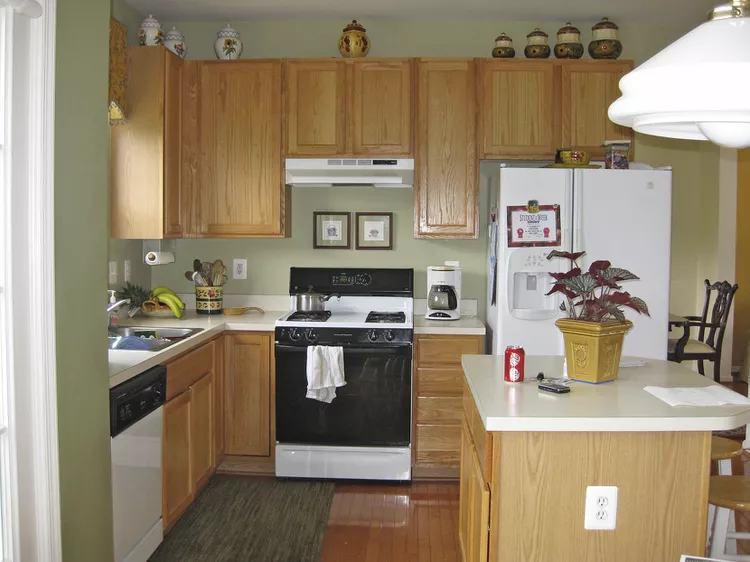 wood-kitchen-remodel-before-6452409-235916e00f284e42b78fb6af7543de45 wood-kitchen-remodel-before-6452409-235916e00f284e42b78fb6af7543de45